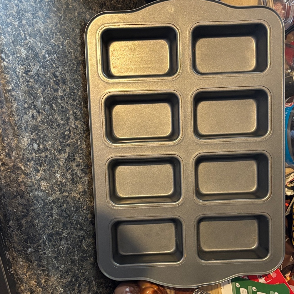 Mini loaf Rectangular 8-Cavity Nonstick Bake Pan - Black